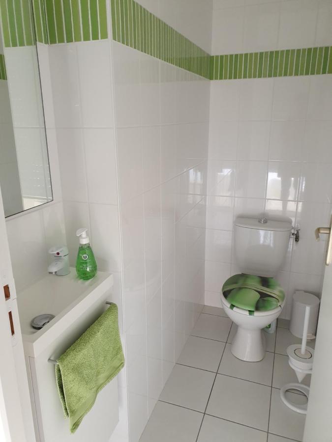 A la Topaze, Gite avec piscine privée chauffée pour 2 ou 3 Le May-sur-Evre Exterior foto