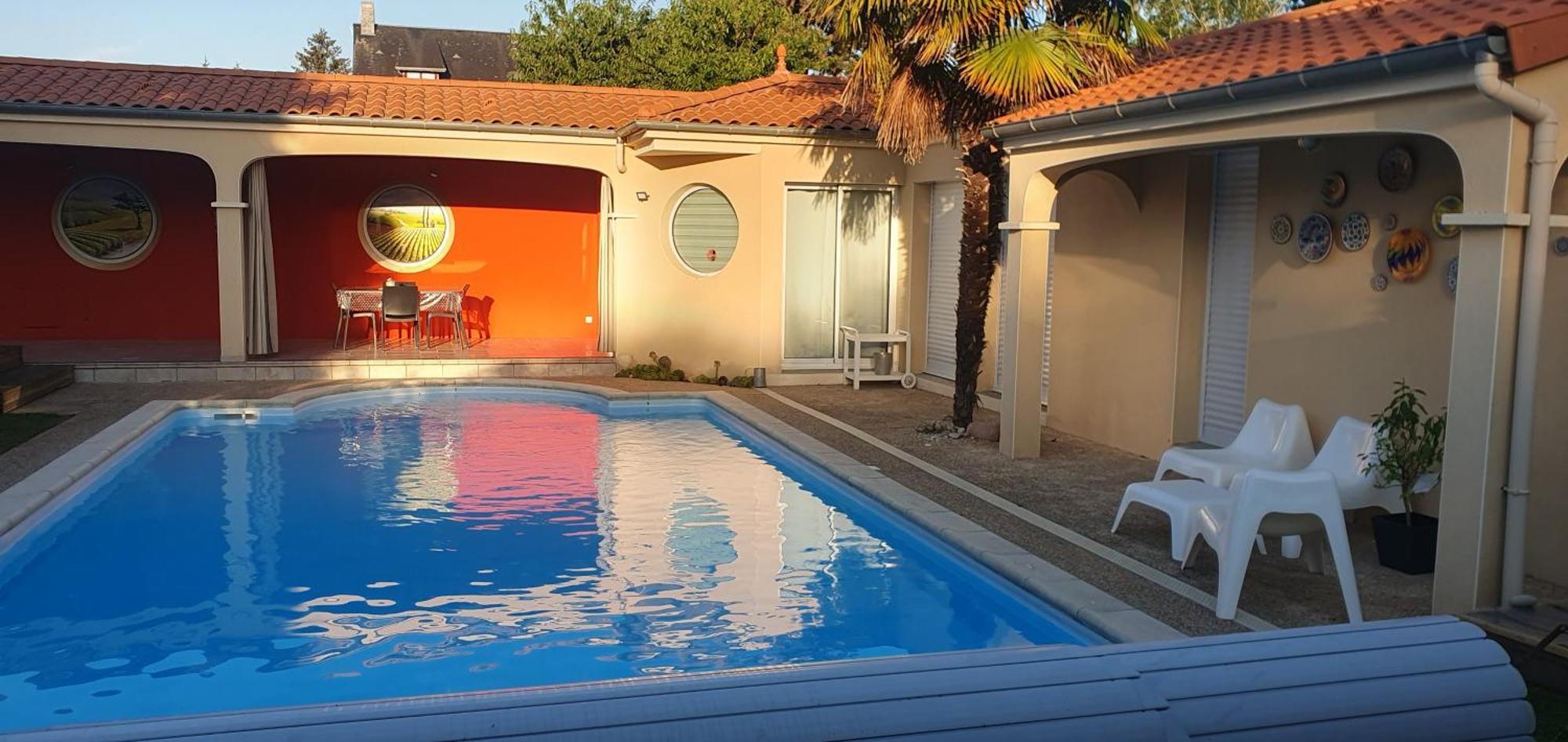 A la Topaze, Gite avec piscine privée chauffée pour 2 ou 3 Le May-sur-Evre Exterior foto