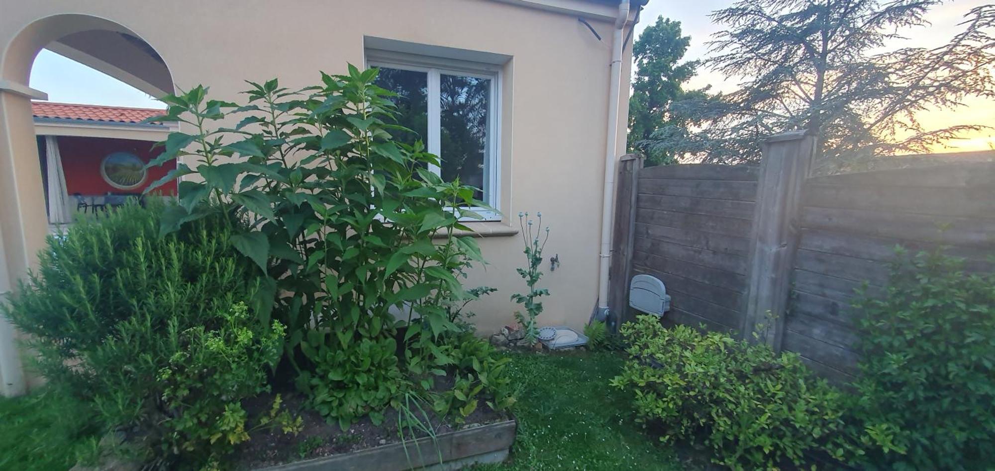 A la Topaze, Gite avec piscine privée chauffée pour 2 ou 3 Le May-sur-Evre Exterior foto